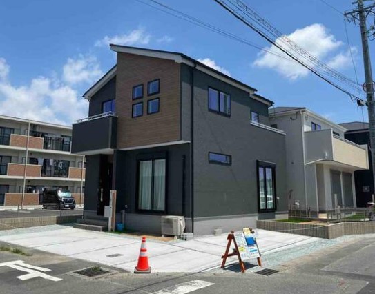 グラファーレ4153浜松市下石田町①
